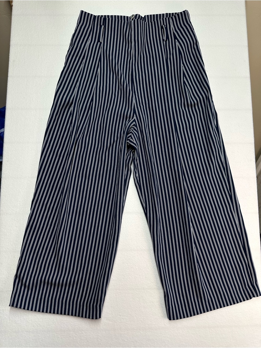 Laundry Women’s 12 Navy & White Wide‑Leg Striped Lightweight Euro Coastal  Pants